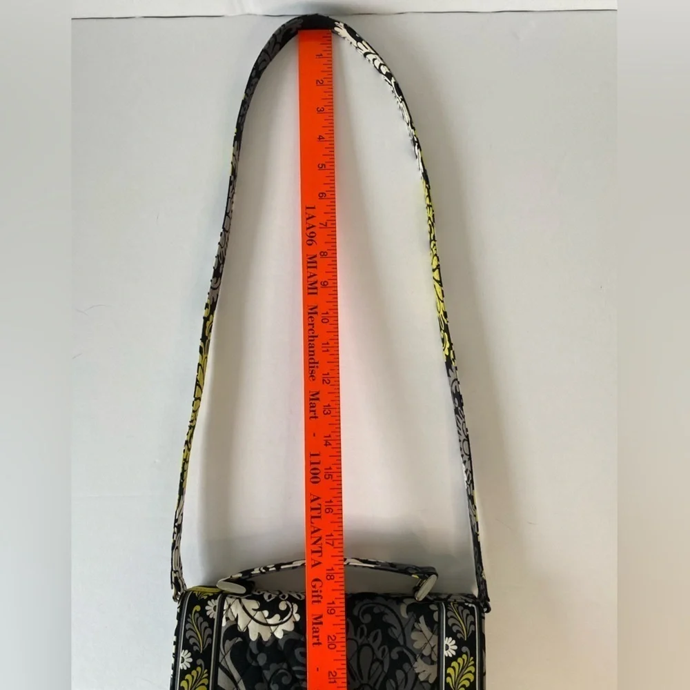 VERA BRADLEY Baroque HANDBAG Purse Black Acid Yellow White Satchel‎ Crossbody